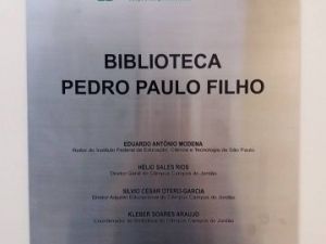 Descerramento da placa da Biblioteca IFSP-CJO